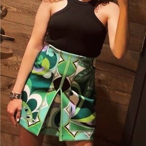 Black Zara cut out crop tank - size small fits like XS